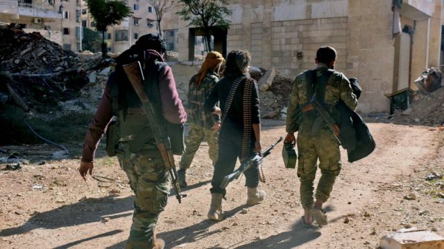 Abarwanya leta ya Syria babandanije gushira ibirwanisho hasi mu muji wa Aleppo