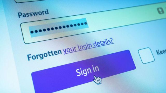 எளிதில் யூகிக்கக் கூடிய கடவுச்சொல்லை பயன்படுத்த வேண்டாம்