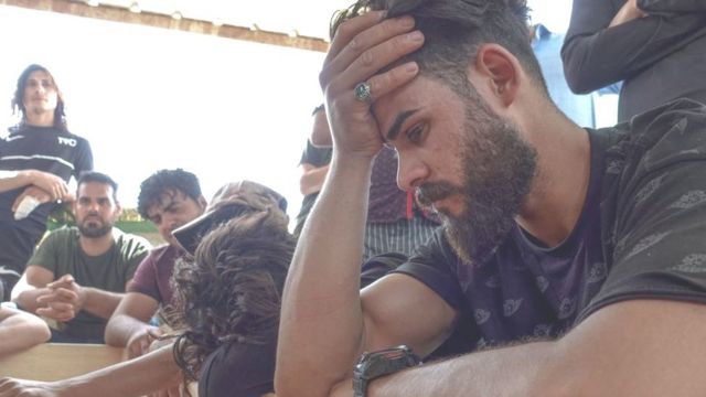 حزن وغضب بين ذوي ضحايا حريق مستشفى ابن الخطيب