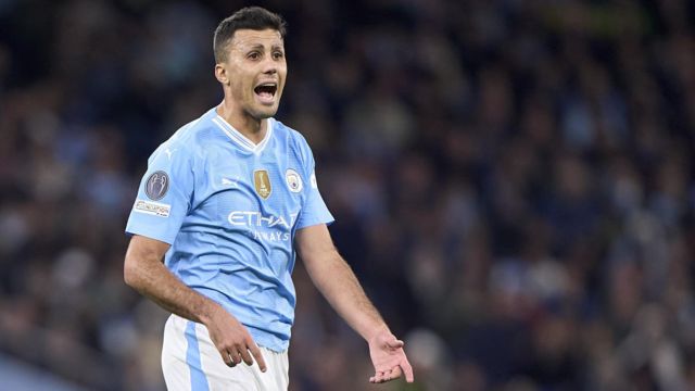 Rodri shouts during match for Manchester City
