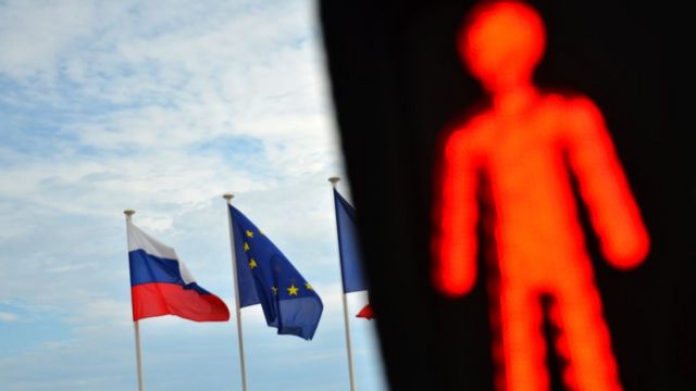Флаги РФ и ЕС