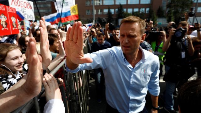 Alexei Navalny campaigning (file pic)