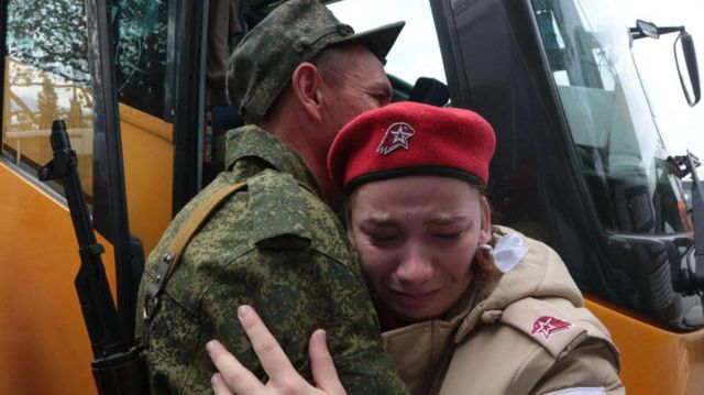 Sau sắc lệnh của Putin, người lính dự bị lên đường nhập ngũ ở Sevastopol, Crimea ngày 27/9/2022