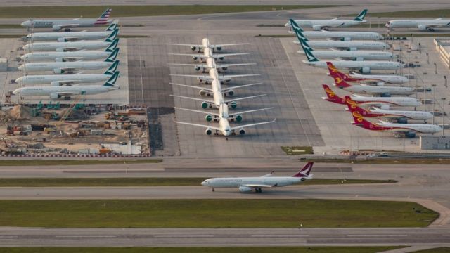 香港國際機場停機坪上的閒置客機（12/4/2020）