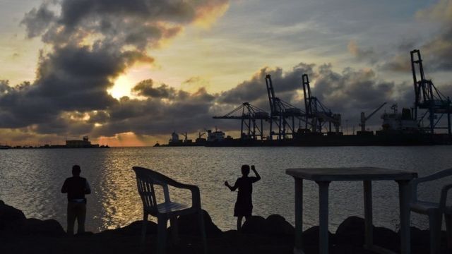 ميناء جيبوتي بوابة لقناة السويس التي تُعد أحد أكثر طرق الشحن ازدحاما في العالم