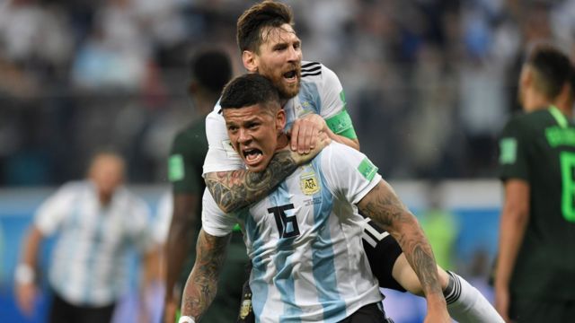 مارادونا بخير بعد خضوعه لفحص طبي أثناء مباراة الأرجنتين ونيجيريا Bbc News عربي