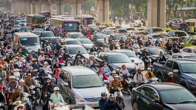Tai nạn giao thông VN: 'Đi đứng kiểu gì cũng chết' - BBC News Tiếng Việt