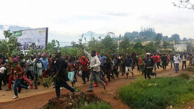 Certaines populations des régions anglophones réclament l'autonomie pour les zones du nord-ouest et du sud-ouest du cameroun