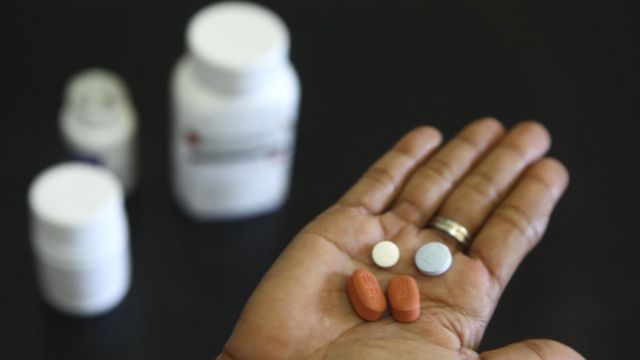 Obat Hiv Sejumlah Rumah Sakit Kehabisan Stok Pemerintah Klaim Persediaan Nasional Aman Bbc News Indonesia