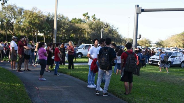 Estudiantes de Parkland luego del tiroteo