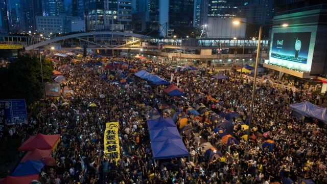 分析:林郑月娥成新特首 香港政局何处走? - BBC News 中文