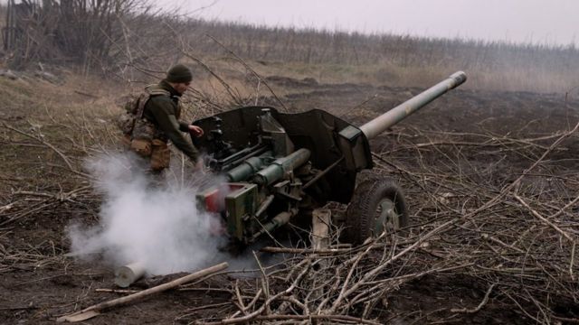 Ukrainian forces say their weapons are obsolete and fear they could run out of ammunition.