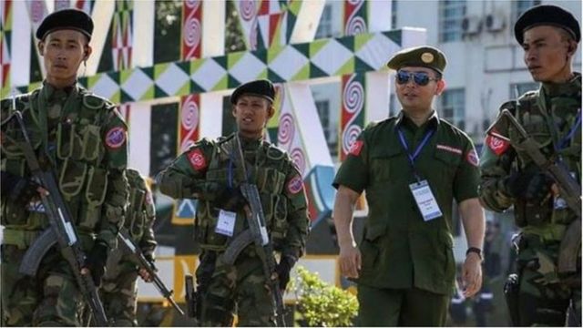 အေအေဟာ ၂၀ဝ၉ ခုနှစ် ဧပြီလမှာ ကချင်လွတ်လပ်ရေး တပ်မတော် (ကေအိုင်အေ) ထိန်းချုပ်တဲ့ လိုင်ဇာမှာ လူငယ် ၂၆ ဦးနဲ့ စတင် ထူထောင်ခဲ့။