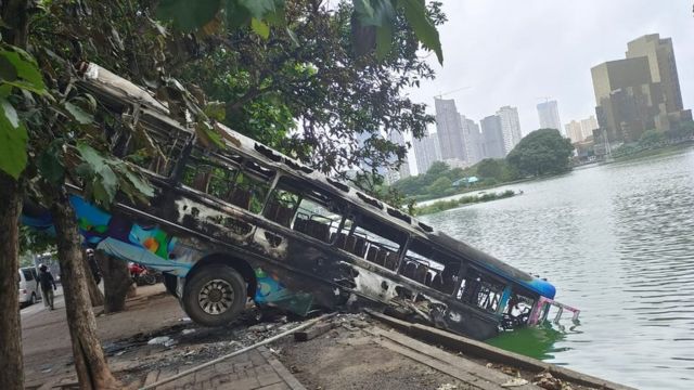 மஹிந்த ராஜபக்ஷ