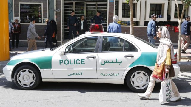 File photo showing an Iranian police car in Tehran (10 April 2018)