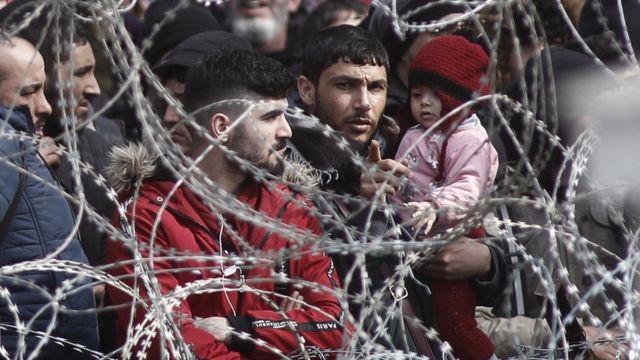 Yunanistan sınırında göçmenler