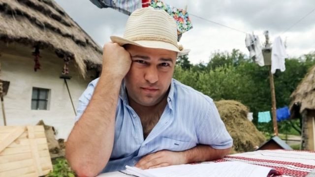 Гуморист і сценарист Віктор Гевко - ще один кандидат від "Слуги народу" у Тернополі (фото зі зйомок 2016 року)