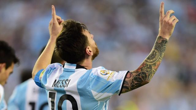 Lionel Messi celebra