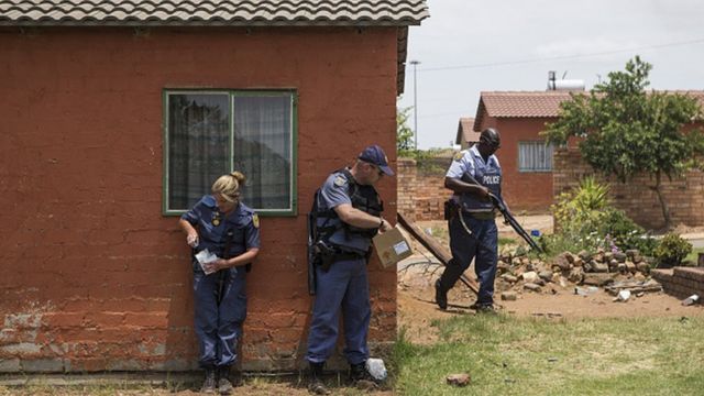 Des éléments de la police sud africaine lors d'une intervention à Munsiville en janvier dernier (illustration).