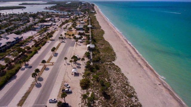 Vista aérea da praia em Charlotte County, na Flórida