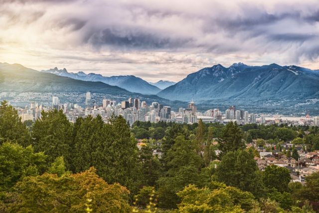 Vista de Vancouver y las montañas que la rodean.