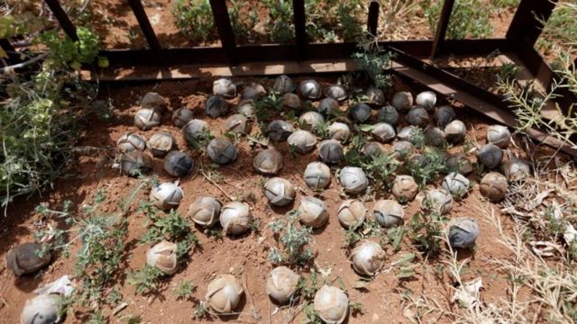 Dezenas de fragmentos que não explodiram