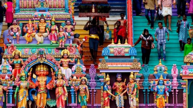 मलेशिया के कांवड़िये जो अपने शरीर में करते हैं 150 छेद - BBC News हिंदी