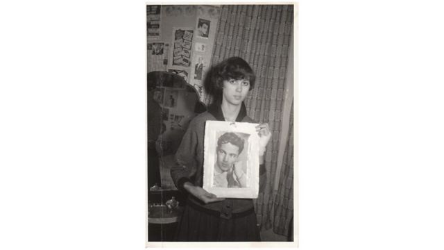 Shirley en su habitación, cuando tenía 15 años.