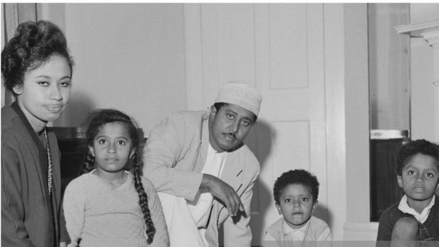 Suldaan Jamshid bin Cabdullaahi iyo qoyskiisa