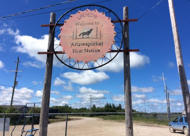signo de entrada en Attawapiskat, Canadá