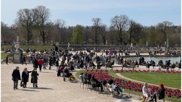 People in Luxembourg Park