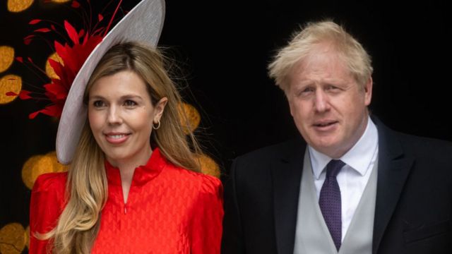 Boris Johnson y su esposa Carrie Johnson.