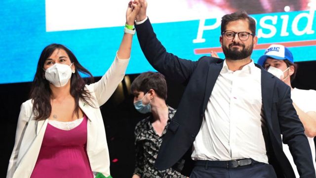 Iskia Siches, next Minister of the Interior, together with the president-elect, Gabriel Boric.