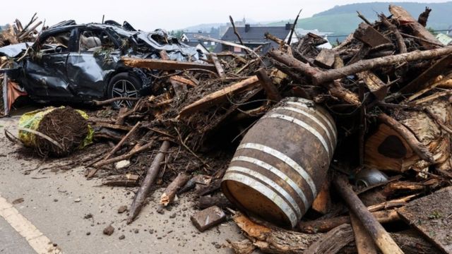ドイツやベルギーの洪水 水位下がり片付け始まる 死者170人に cニュース