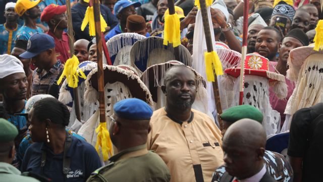 Dapo Abiodun yombo Bola Tinubu nibi ètò fún àwọn Oníṣẹ ọwọ́ ní Abeokuta ...