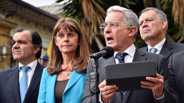 Alvaro Uribe Vélez.