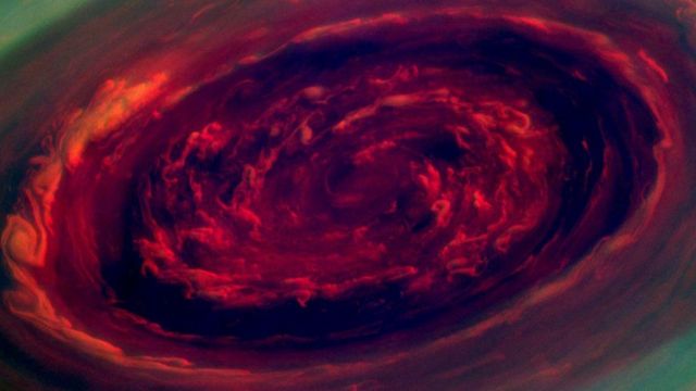 Tormenta en el polo norte de Saturno