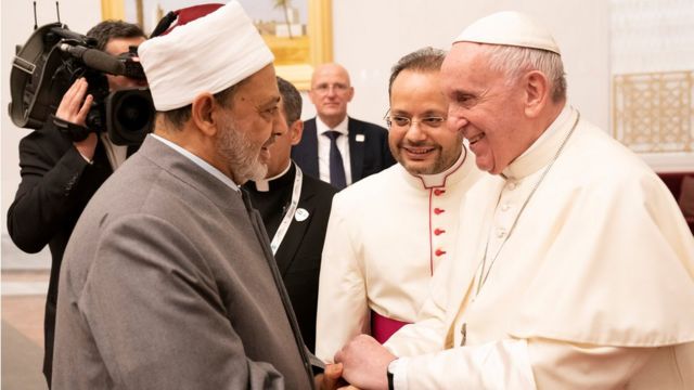 أحمد الطيب يستقبل بابا الفاتيكان