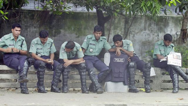 পুলিশ