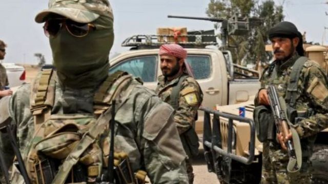 2019 yılında Suriye'nin kuzeyindeki Suriye Demokratik Güçleri (SDG) ABD hava desteğiyle IŞİD'i geniş alanlardan püskürtmüştü