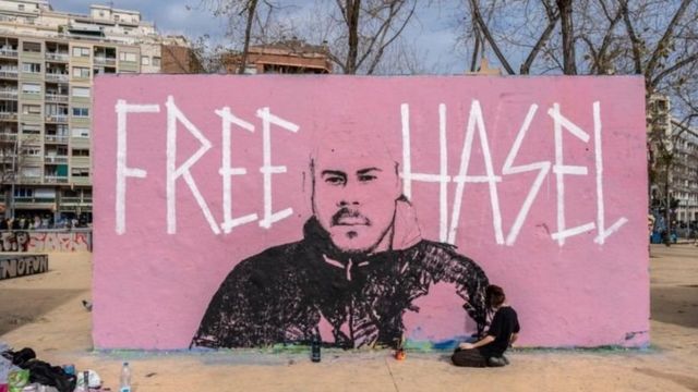 جدارية تطالب بحرية هاسل