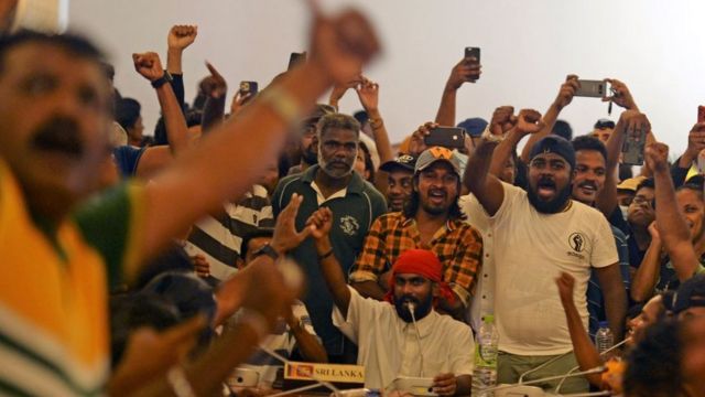 போராட்டக்காரர்கள்