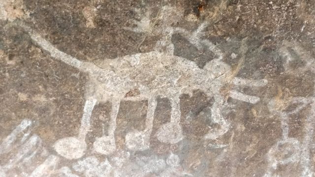 குமிட்டிபதி குகை ஓவியங்கள்