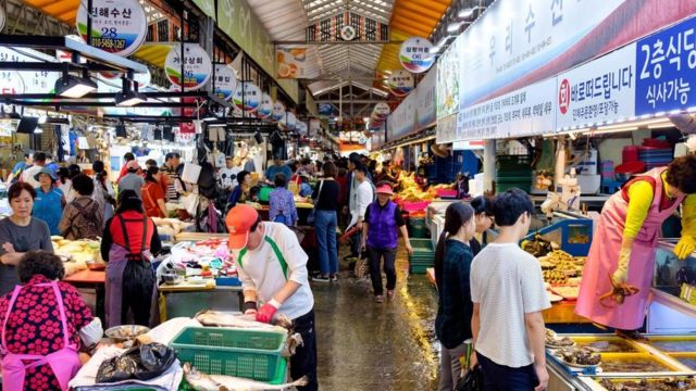ارتفع الحد الأدنى للأجور في كوريا الجنوبية بنسبة 16.4 في المئة عام 2018 مع توقعات بزيادة قدرها 10.9 في المئة لعام 2019