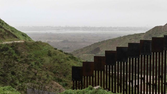 Valla fronteriza entre México y Estados Unidos