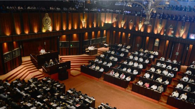 'කවුරුත් දැක්ක කොහොමද සිද්ධිය ඇති වුනේ කියලා'