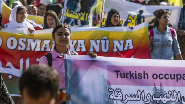 Сирийские курды протестую против планов Турции создать "безопасную зону". Фото 7 октября 2019 года