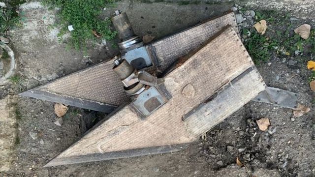 Laçın üzərində vurulmuş dronun qanadları