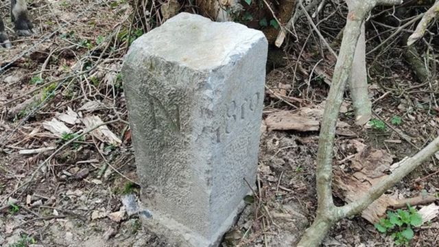 The border stone engraved with the date 1819