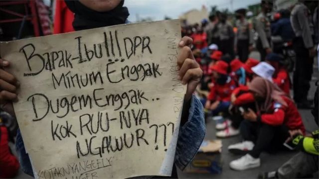 Omnibus Law: DPR Sahkan Revisi UU Pembentukan Peraturan Perundang ...